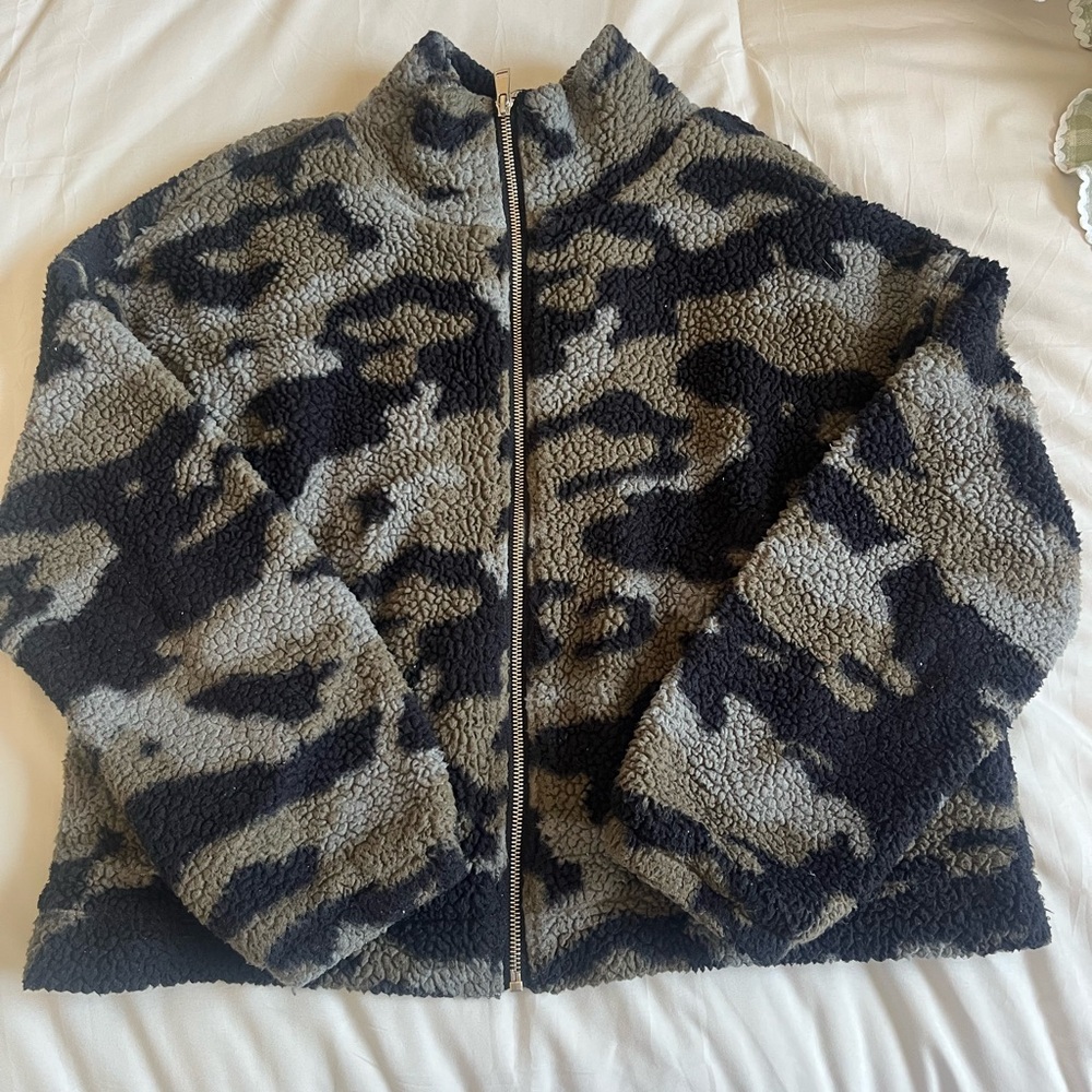 Gray and Black Camo Sherpa Zip-Up Jacket